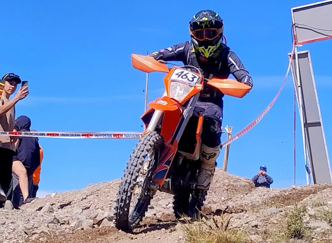 Screenshot_20250414-213855~2